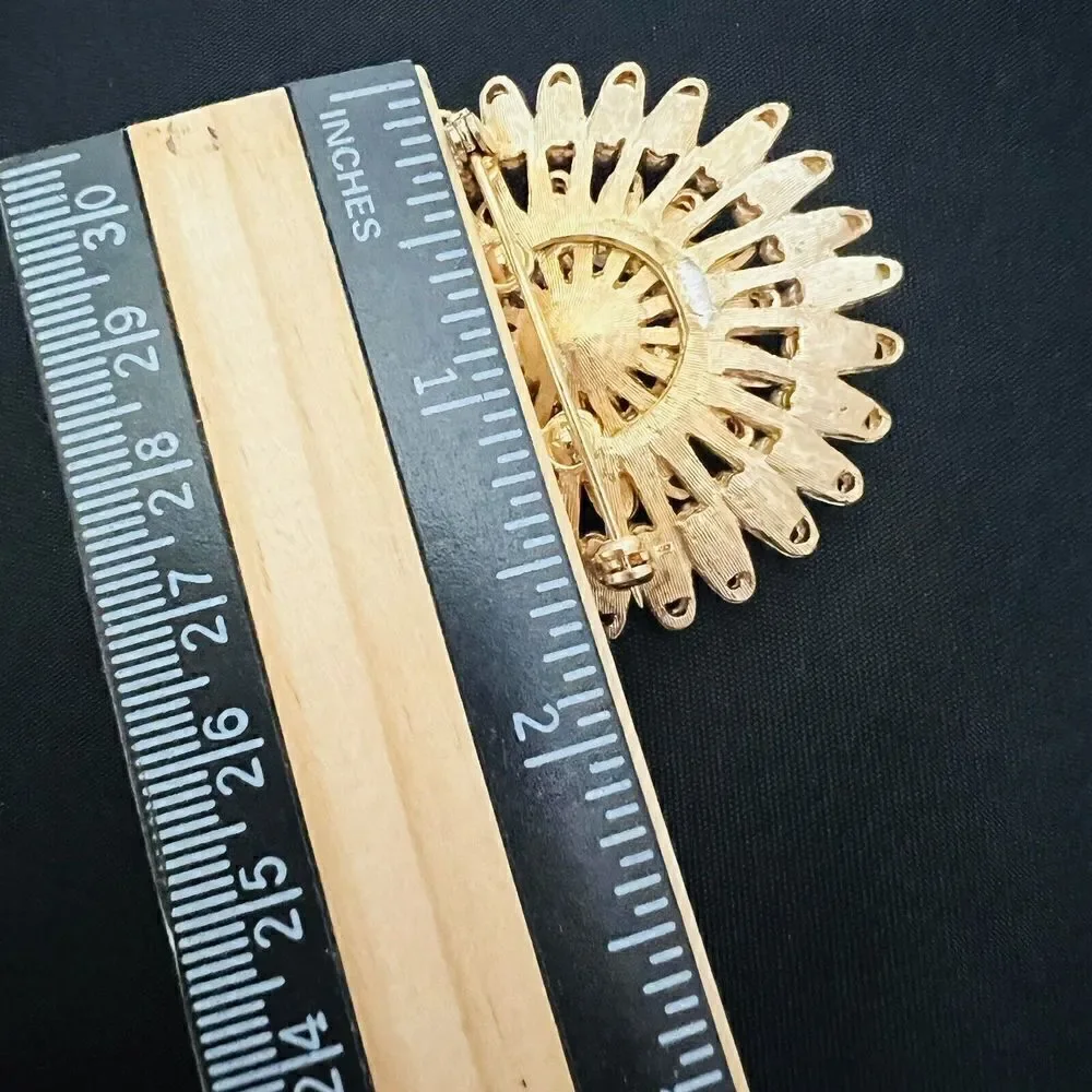 Vintage Sun Flower Burst Pearl Detailed Brooch Floral Gold Tone BEAUTIFUL 4259